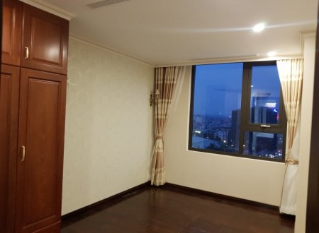 Cho thuê căn hộ cao cấp HC Golden, Long Biên. 72m2, giá 10 triệu/ tháng. LH: 0962015571