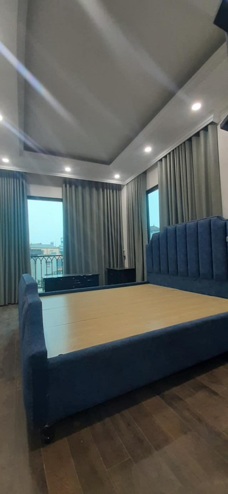 Cho thuê nhà Trung Hòa, Cầu Giấy 80m*4 tầng