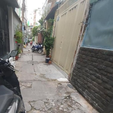 Nhà Nguyễn Sơn Tân Phú, căn góc, sổ vuông, 2 tầng, vào ở ngay, chỉ 2tỷ7, lh 0795212468
