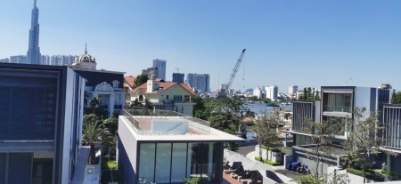 Bán cao ốc văn phòng số 10 Lý Tự Trọng, P. Bến Nghé, Quận 1, giá 650 tỷ