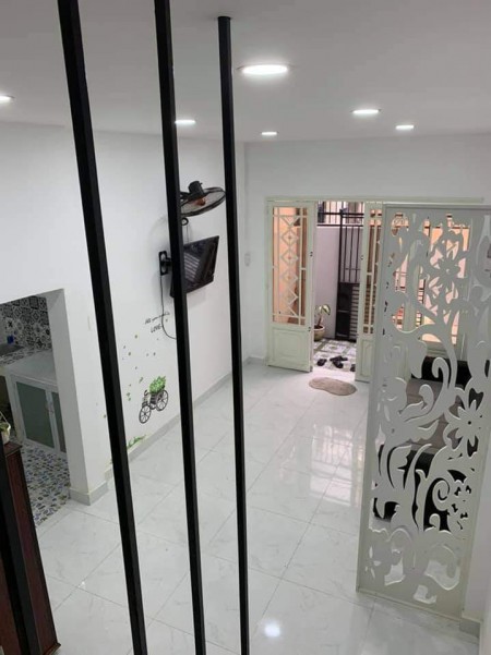 Bán nhà GIÁ RẺ Phường 6 Quận Tân Bình- Nhà dưới 5 tỷ 3 tầng 54m2