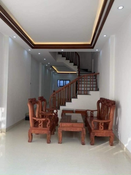 Bán Nhà Trương Định Hoàng Mai, Kinh Doanh, DT 36m2x4T, Trước Nhà Rộng 4m, Giá Chỉ Còn 4.6 Tỷ.