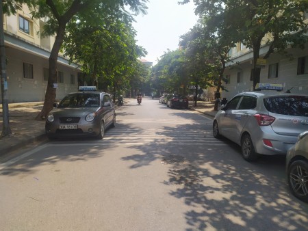 Nhà Phương Canh, Nam Từ Liêm gần đường Trịnh Văn Bô 33m 5 Tâng ô tô đỗ gia 2.5 tỷ