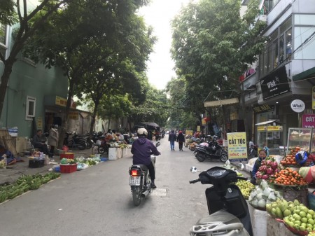 Bán nhà cổng chợ Xa La 5 tầng 50m mặt tiền 4,2m giá 8 tỷ