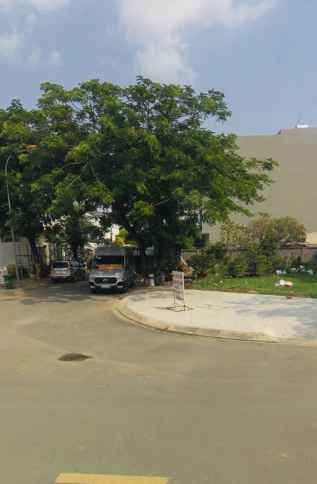 Sang gấp lô đất MT Nguyễn Chí Thanh, P5, Q10, LKề trường PT Năng Khiếu, giá 2.2tỷ/100m2, SHR, thổ cư. 0938274090 Kim