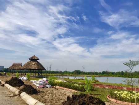 Chỉ cần 400tr là đã sỡ hữu ngay nền đất full thổ cư , SHR , sang tên ngay , view hồ , mặt tiền đường !