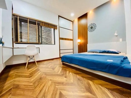 Bán CỰC GẤP trước Tết nhà siêu đẹp đón Tết đường Cống Lở, 60m2,4x15 5 tầng giá chỉ 5.9 tỷ TL