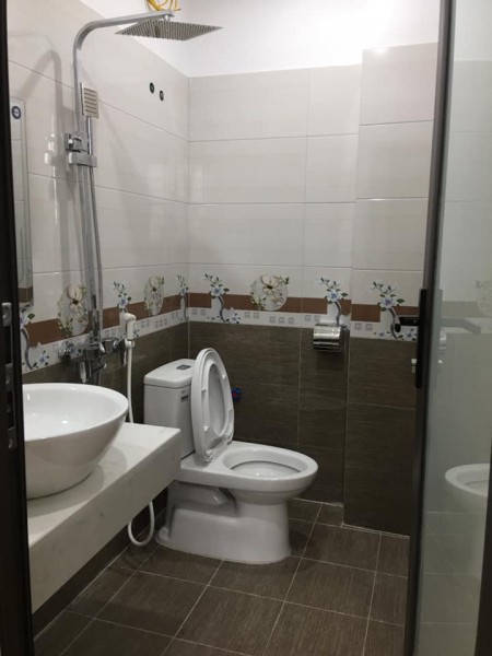 Bán nhà phố Dương Văn Bé 40m2 x 5 tầng x Mt6.4m, 30m ra oto tránh