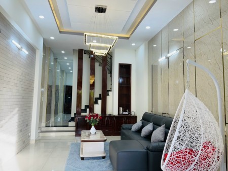 Bán nhà hẻm xe hơi Huỳnh Tấn Phát, phường Phú Mỹ Quận 7. Dt: 4x15m trệt 2 lầu sân thượng, 4pn chỉ 4.950 tỷ