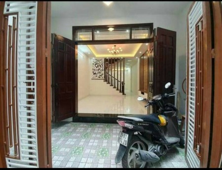 Bán nhanh căn nhà khách gửi, nằm gần The Sol city, Hưng Long_Bình chánh, SHR
