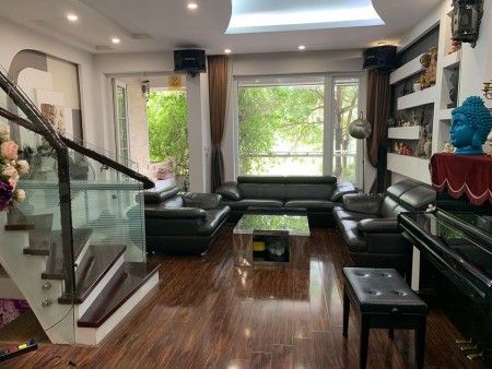 Mặt phố Hoàng Ngân, 65m, giá 10.35 tỷ: LH 0933967666.