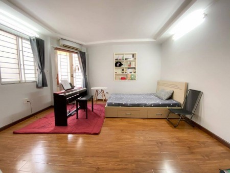 3,6 tỷ 32M2 Nam Kì Khởi Nghĩa Quận 3 Nhà chính chủ lâu đời 3 tầng ở ngay
