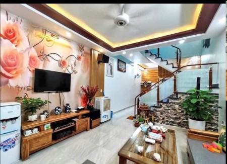 Bán gấp nhà Lý Thái Tổ 37m2, 6.6 tỷ Phường 10 Quận 10