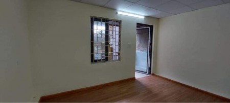Nhà sát phố Khương Đình 40 m2, 4 tầng, mặt tiền 6.4m, Giá bán 3.75 tỷ Quận Thanh Xuân.