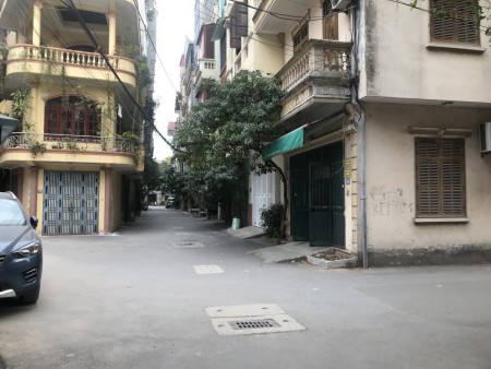 Chính chủ bán nhà tại Số 24 X16 Bộ Công An - Khương Trung - Thanh Xuân, DT 50m2x4.5 tầng Giá 8.486 Tỷ LH 0934286889