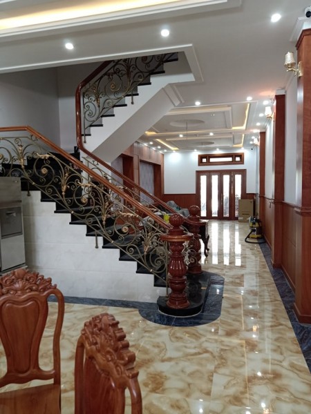 Nhà Mặt Phố Hiệp Thành 13 DT 280 M2, 6*11, 4 lầu, 4 tỷ 4