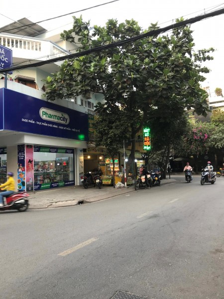 Cho thuê nhà 2 mặt tiền đẹp nhất khu K300, đường A4 và Lê Trung Nghĩa. Giá 60tr/tháng. LH 0796456889