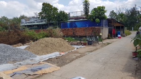 Cần bán mặt tiền đường 9 Long Phước quận 9