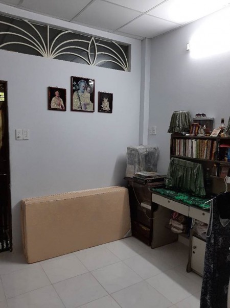 Nhà nát đường Hòa Hưng Q10 - 30m2 - Hẻm 3m - Giá 3 tỷ