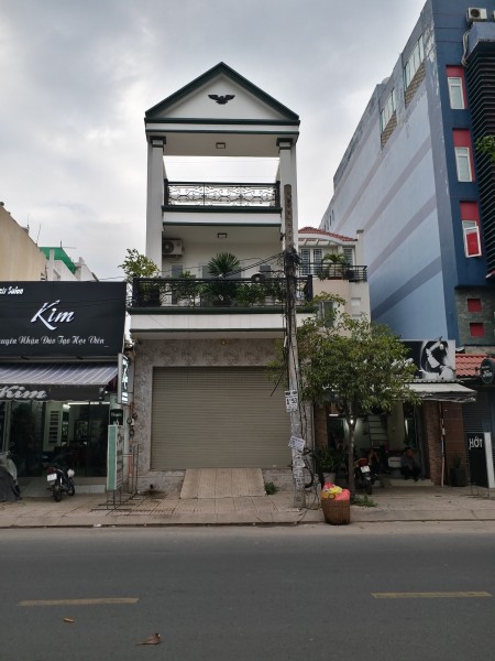 C.thuê MT kinh doanh dtsd 4x23m đường Nguyễn Cửu Vân