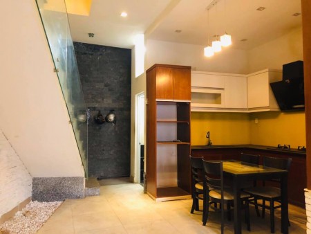 Nhà hẻm 4m Hồ Bá Kiện, p.15, Q.10, dt:3.9×11, hai lầu, giá 5.1 tỷ.