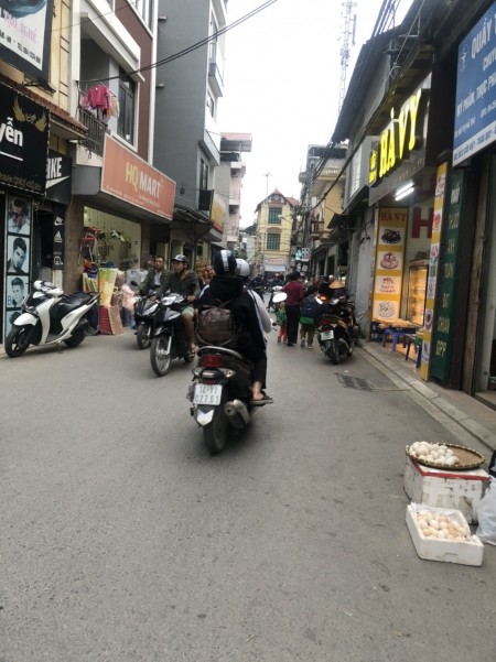 Mặt chính kinh doanh sầm uất tại Cửu Việt Trâu Quỳ Gia Lâm, 64m giá 4,95 tỷ