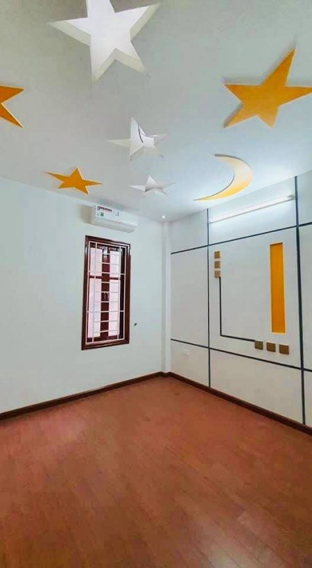 Bán nhà lô góc ngõ 1150 Láng – Chùa Láng, 50m2 * 5T, ngõ thông, cho thuê cực tốt, giá 5,1 tỷ.