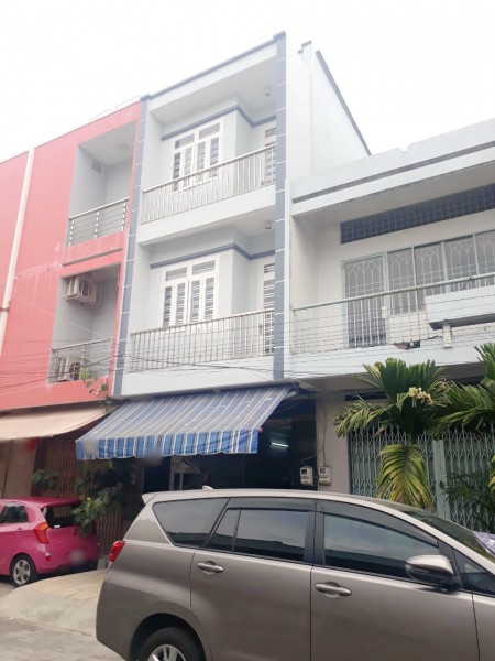 Nhà (4*16m/2lầu đúc) mặt tiền đường nội bộ KDC Bùi Minh Trực P5 Q8