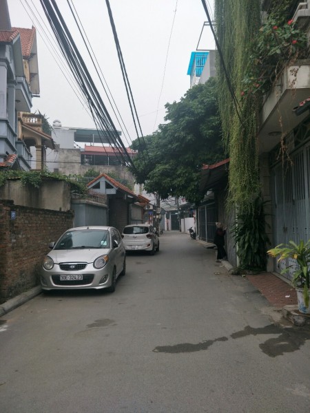 Cần bán gấp nhà Phố Trạm 65m2 x 5 tầng, 4m mặt tiền, kinh doanh, Ô tô tránh.