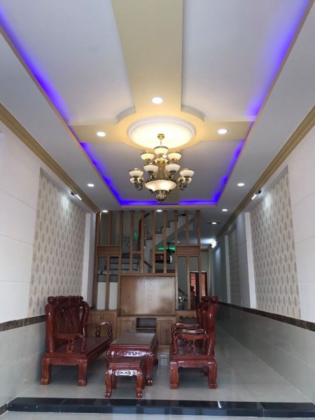 Quận 10, Hẻm 3,3m, Ba Tháng Hai, 4 tỷ, nhà 2 tầng, Chủ ở lâu đời