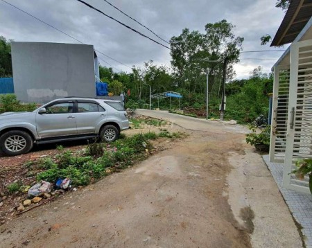 BÁN ĐẤT KIỆT OTO VIVU ĐƯỜNG LÊ NGÔ CÁT PHƯỜNG THỦY XUÂN THÀNH PHỐ HUẾ. LH 0702788074