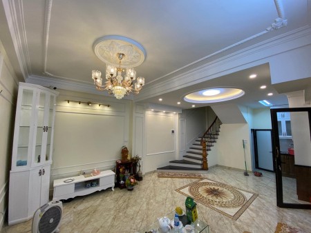 BÁN GẤP trước Tết, nhà Kim Ngưu 58m2, Ô TÔ, mặt tiền 10m, nhỉnh 4 tỷ