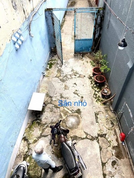 NHỈNH 3 tỷ có ngay nhà 4 tầng 45m2 HXH bò tận nhà Lý Thái Tổ Phường 1 Quận 3