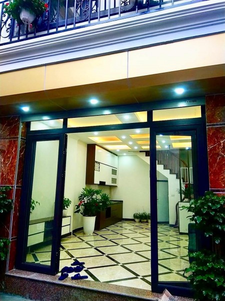Quá đẹp và quá xịn. Gần ô tô, MT rộng, 42m2, 5 tầng, Giá yêu thương, Hai Bà Trưng