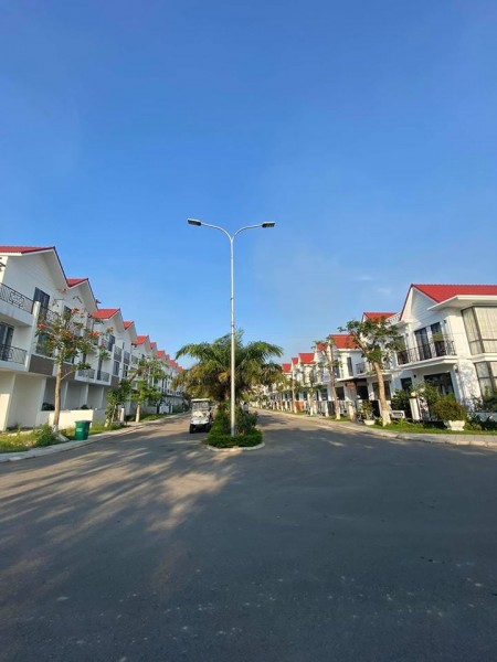 CHỈ 3.2xx TỶ SỠ HỮU NGAY NHÀ 2 TẦNG ROYAL PARK ĐẸP LUNG LINH - RINH NGAY ĐÓN TẾT.