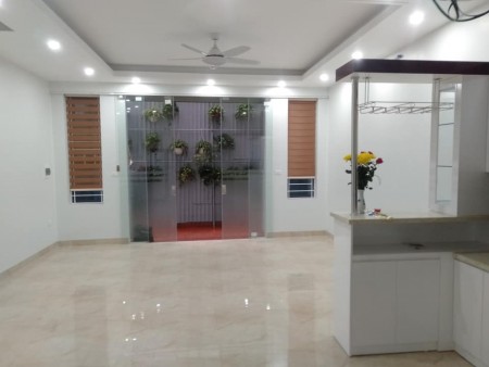 Bán nhà đẹp 6 tầng Lạc Long Quân, Tây Hồ, Kinh doanh cho thuê dòng tiền, DT 79m, MT 5,6m, giá 6,1 tỷ.