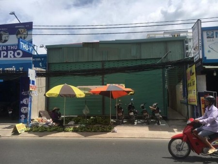 Vành Đai Trong, mt nhà cấp 4 ngang 8m vị trí an ninh cao
