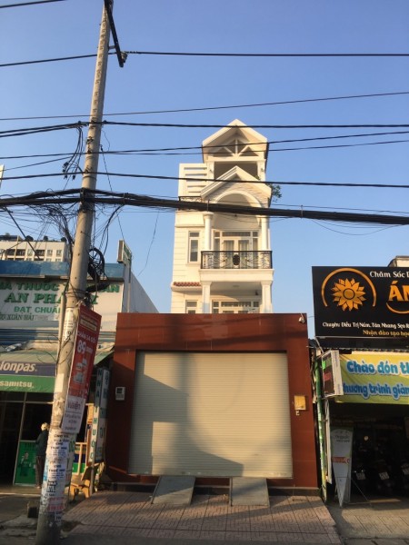 Nhà mt nguyên căn đ.Cây Trâm _ dân cư đông đúc