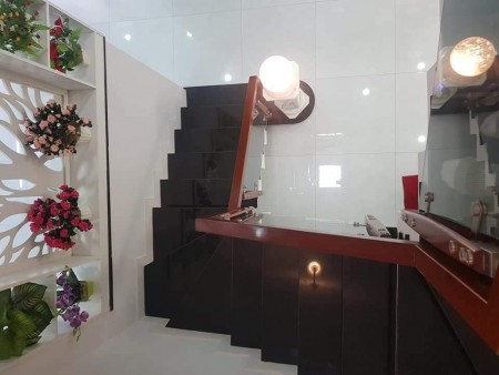 Bán nhà Quận 3,4 tầng nhà mới ở ngay, tặng toàn bộ nội thất.Rộng 60m2.