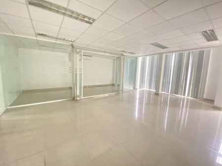 Cặp sàn đường Trương Văn Bang hoàn thiện cho thuê
