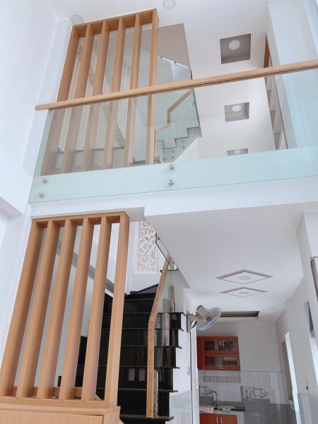 Bán gấp nhà Hoàng Hoa Thám 4 tầng 150m2, HXH, vào ở ngay, giá chỉ nhỉnh 6 tỷ