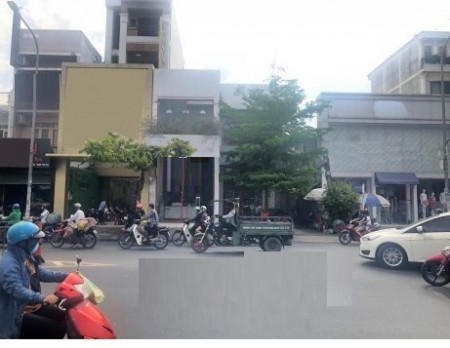 Đường Chế Lan Viên _ vị trí đẹp ngay đèn xanh đỏ