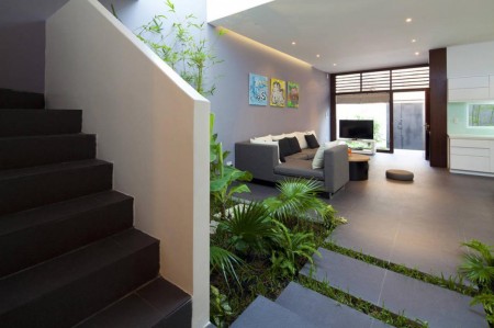 Bán nhà 1 trệt 5 lầu mặt tiền Nam Kỳ Khởi Nghĩa có thang máy