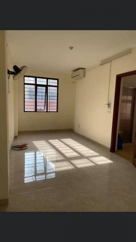 Bán gấp nhà Mặt ngõ Nguyễn Ngọc Nại giá 10,5 tỷ, 90m2, MT 7,7m, Oto vào