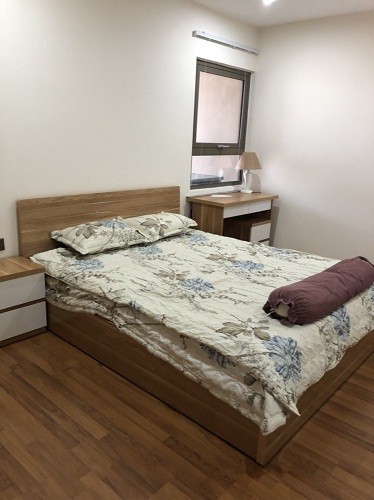 Cho thuê Chung cư Home City Trung Kính 2 ngủ full 11 triệu. Lh 0377983070
