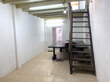 Bán nhà cũ 3x9, hẻm an ninh, CMT8 P15 Q10 giá 2ti5