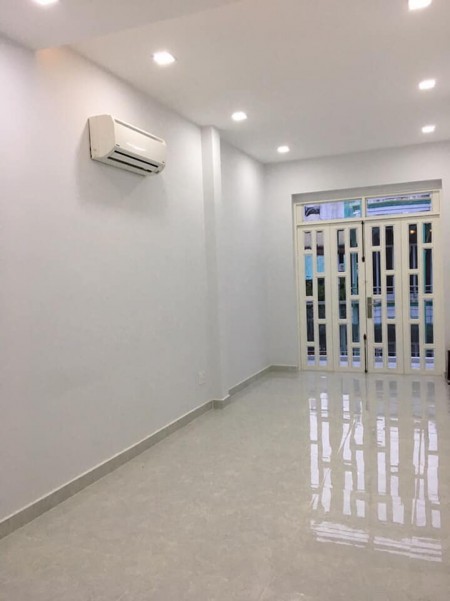 Bán nhà mặt tiền 70m2 đường Cư Xá Đô Thành giá chỉ 5 tỷ 8