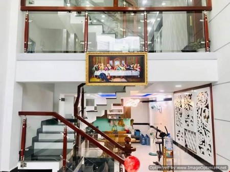Bán nhà đường, Hoàng Văn Thụ, Tân Bình, 4x8m, 3 lầu giá chỉ 3 tỷ 650