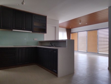 Vợ chồng anh chị em cần bán căn 3PN, Đảo Kim Cương, DT 118m2, NT CĐT, giá chỉ 8 tỷ 2. LH 0937835266