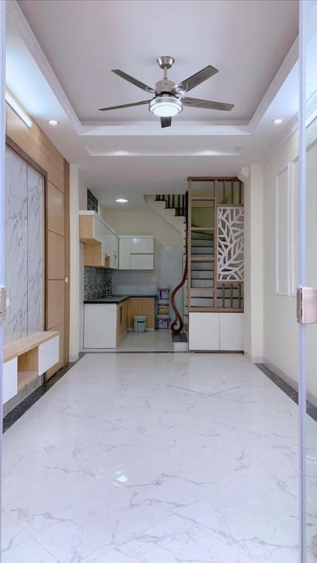 Bán nhà đẹp PL mới xây ngõ 896 Nguyễn Khoái 35m2 x 5 tầng giá 3,1 tỷ